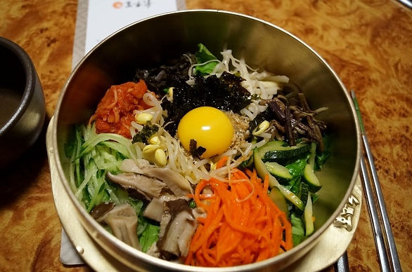 Bibimbab (บิบิมบับ) ข้าวยำชื่อดังของเกาหลีที่มีต้นกำเนิดมาจากเมืองจอนจู